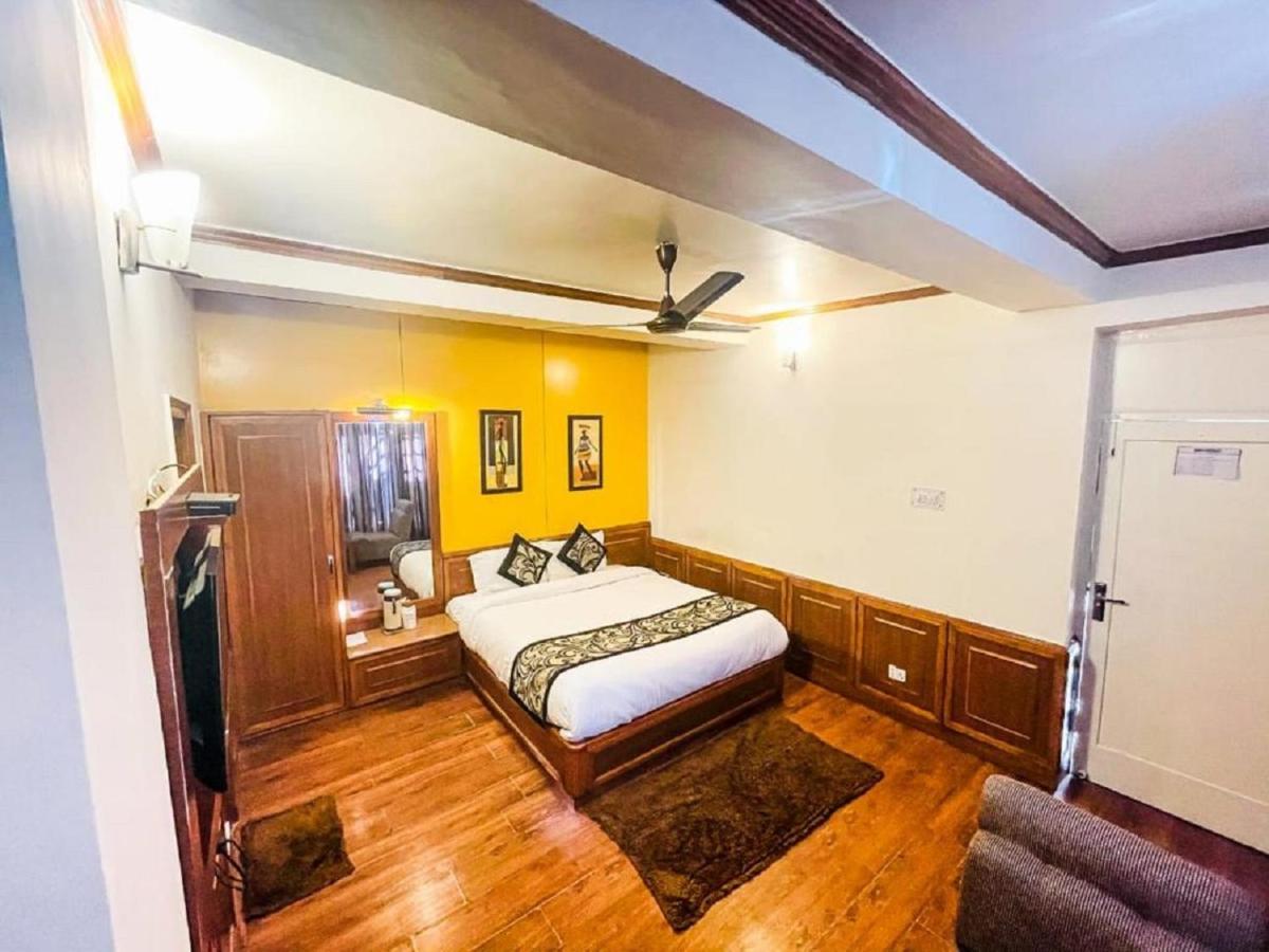 שימלה Hotel Sangeet מראה חיצוני תמונה